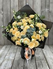 Букет цветов из:  Розы и Лизиантусы в Комсомольске Кемеровской области
