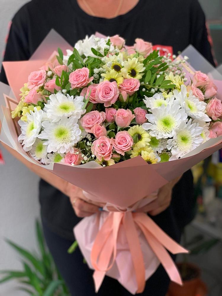 Букет цветов из: Розы и Хризантемы в Комсомольске Кемеровской области
