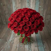 Букет 55 Красных роз Фридом #REPLACE_PRED# Комсомольске Кемеровской области