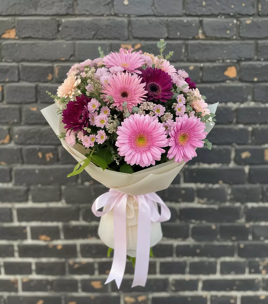 Букет цветов из: Герберы и Хризантемы в Комсомольске Кемеровской области