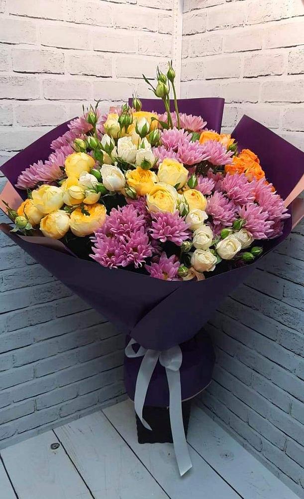Букет цветов из: Хризантемы и Розы в Комсомольске Кемеровской области