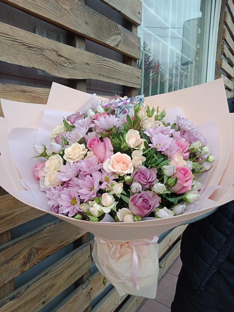 Букет цветов из: Розы и Хризантемы в Комсомольске Кемеровской области