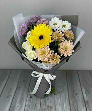 Букет цветов из:  Розы, Герберы и Хризантемы в Комсомольске Кемеровской области
