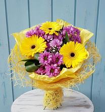 Букет цветов из:  Хризантемы и Герберы в Комсомольске Кемеровской области