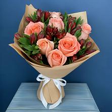 Букет цветов из:  Розы и Альстромерии в Комсомольске Кемеровской области
