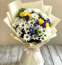 Букет цветов из:  Ирисы, Хризантемы и Розы #REPLACE_PRED# Комсомольске Кемеровской области