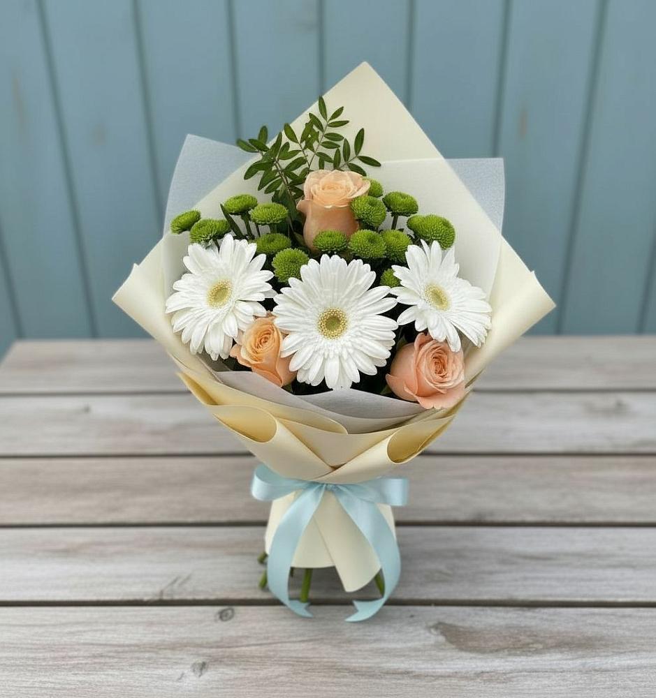 Букет цветов из: Герберы, Розы и Хризантемы в Комсомольске Кемеровской области