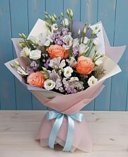 Букет цветов из:  Лизиантусы, Розы, Альстромерии и Гипсофила в Комсомольске Кемеровской области