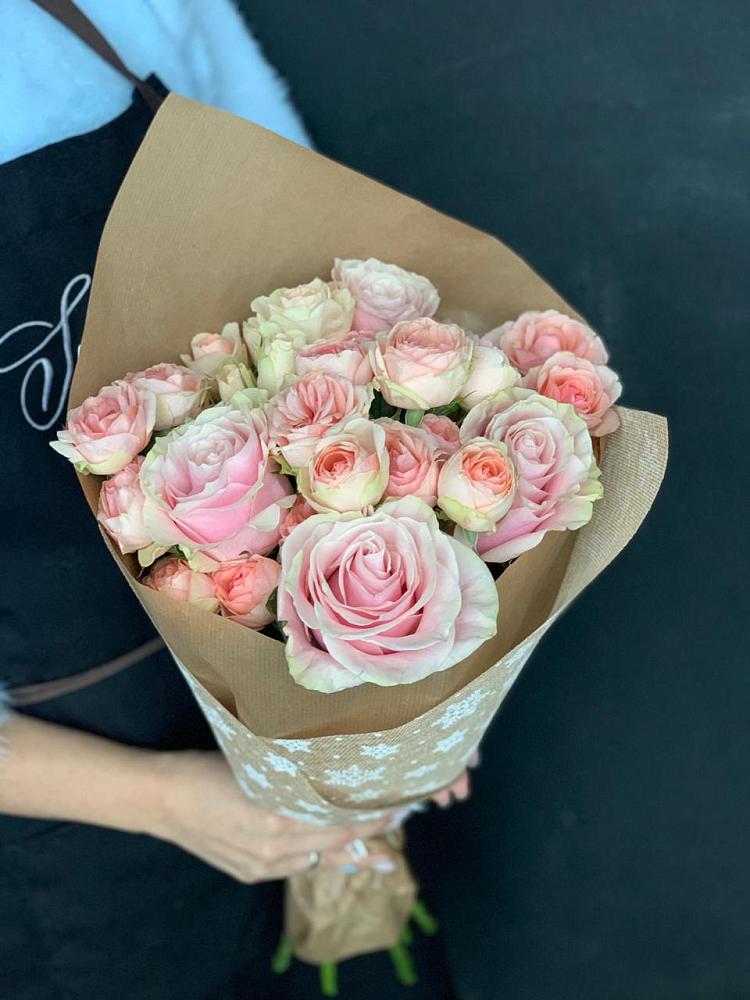 Букет цветов из: Хризантемы и Розы в Комсомольске Кемеровской области